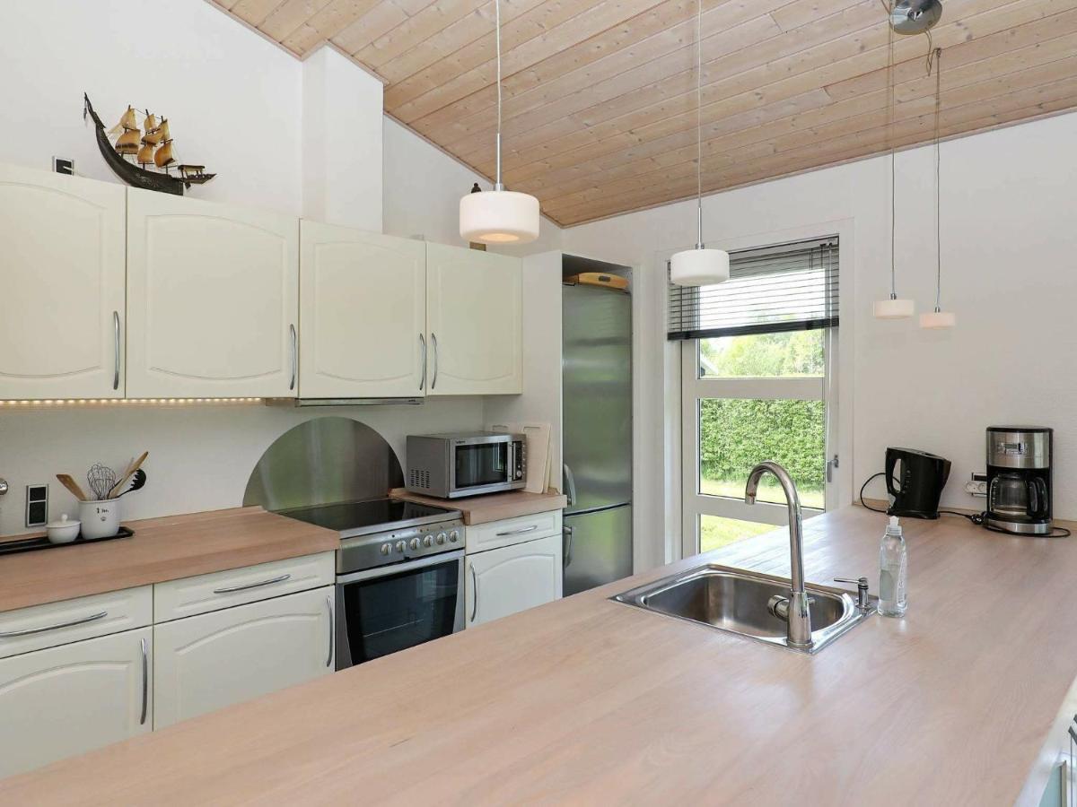 8 Person Holiday Home In Hals Exterior photo